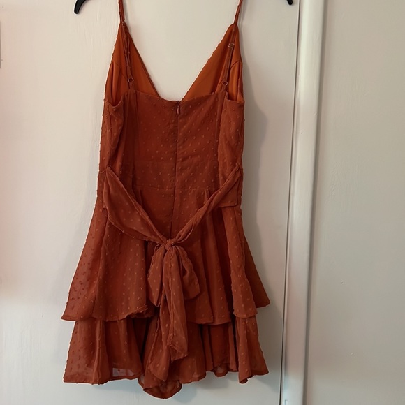 Burnt orange v-neck  ENTRO romper - Picture 4 of 6